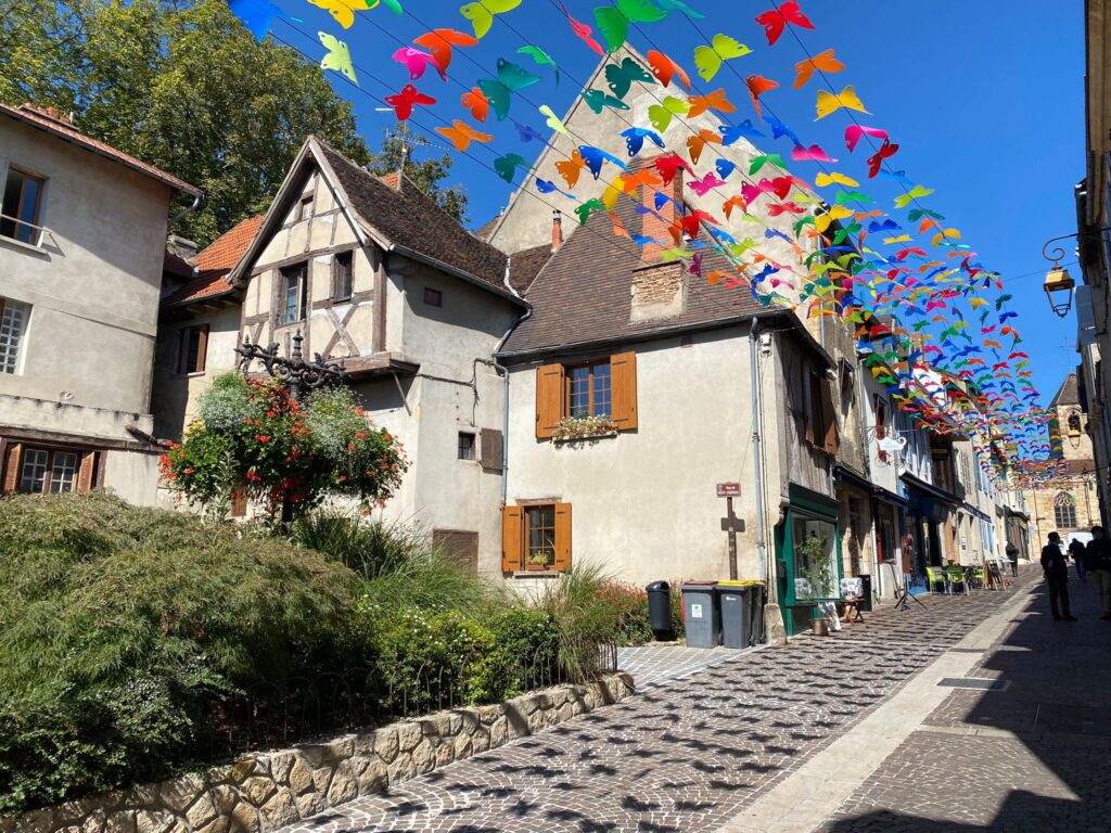 prachtige straatjes in de middeleeuwse stad Montluçon